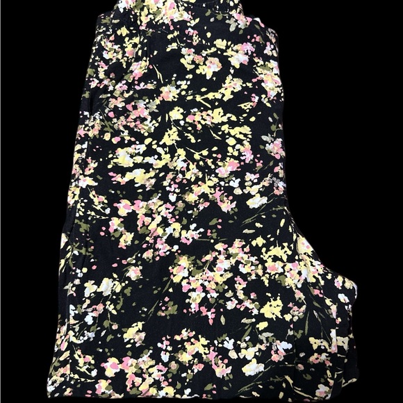 Jessica Simpson Size Medium Floral Print Black Pants - Picture 3 of 3